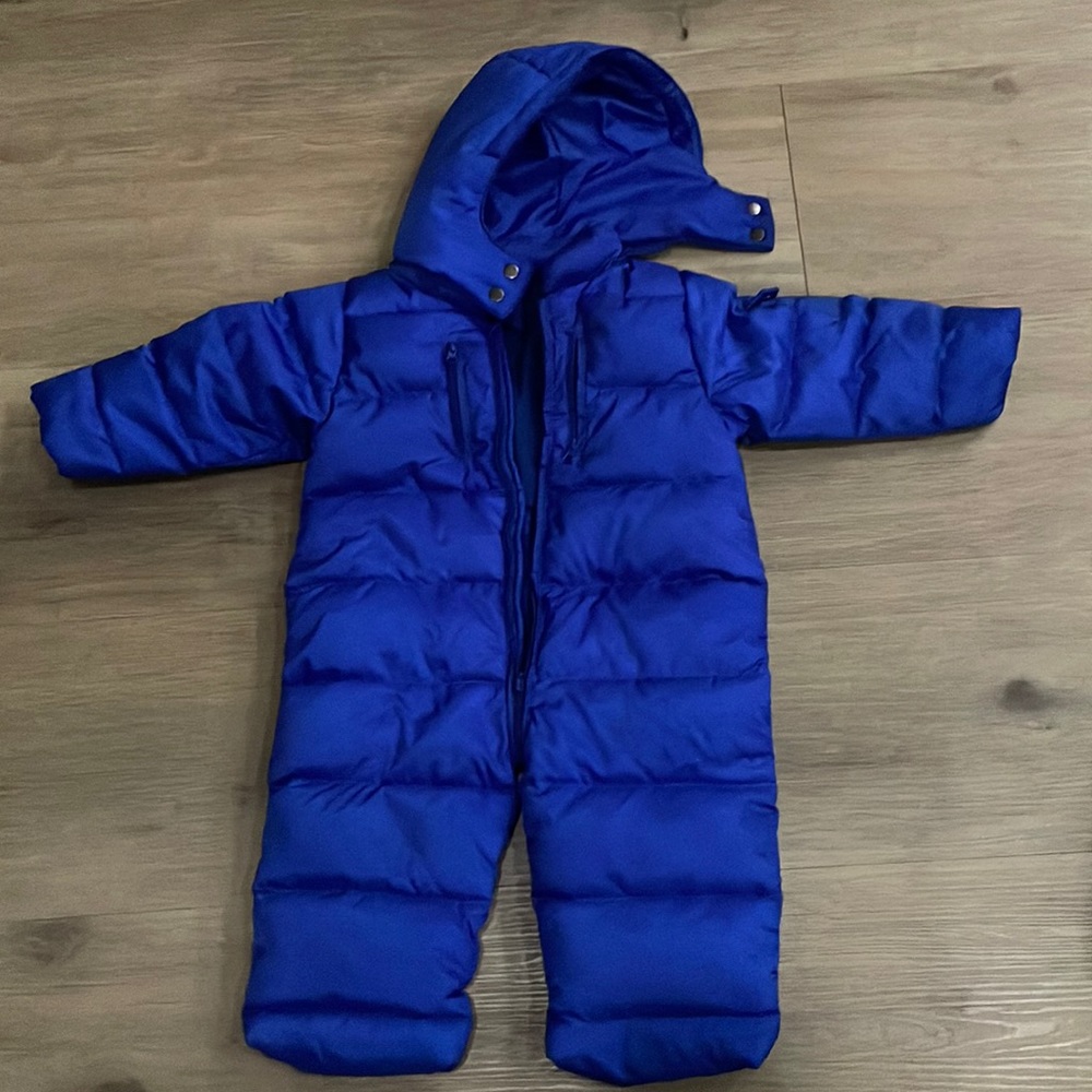 12 to 18 mnth baby bunting. Go Play. Great Condition.